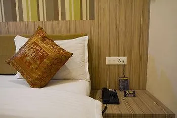 *** Hotel Oyo Premium Assi Ghat Bénarès Inde